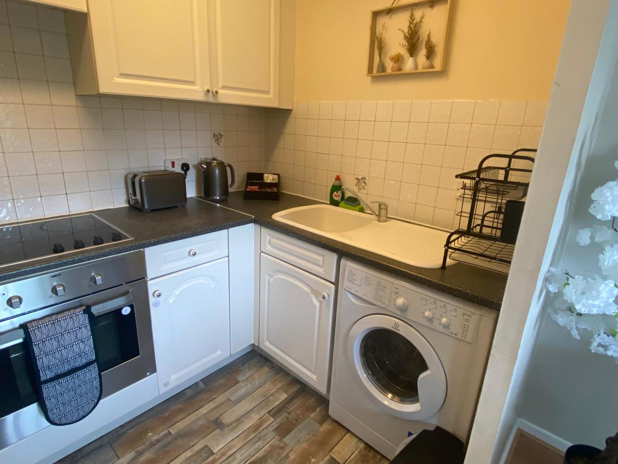Lovely 2 Dbl Bed Apartment Near Heaton Park And North Manchester Hospital With Parking Eksteriør bilde